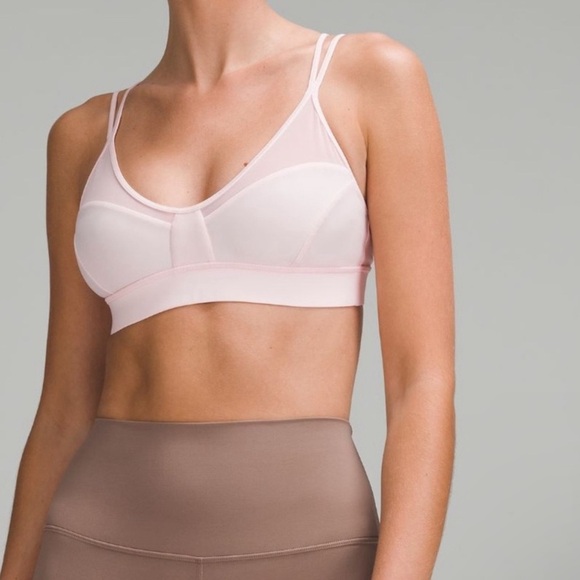 Lululemon Anew Bra Strawberry Milkshake Sports Bra Unpadded Size 6 - Picture 1 of 7